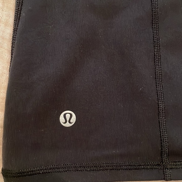Lululemon black dancing warrior tank yoga top size 6 - Picture 7 of 7